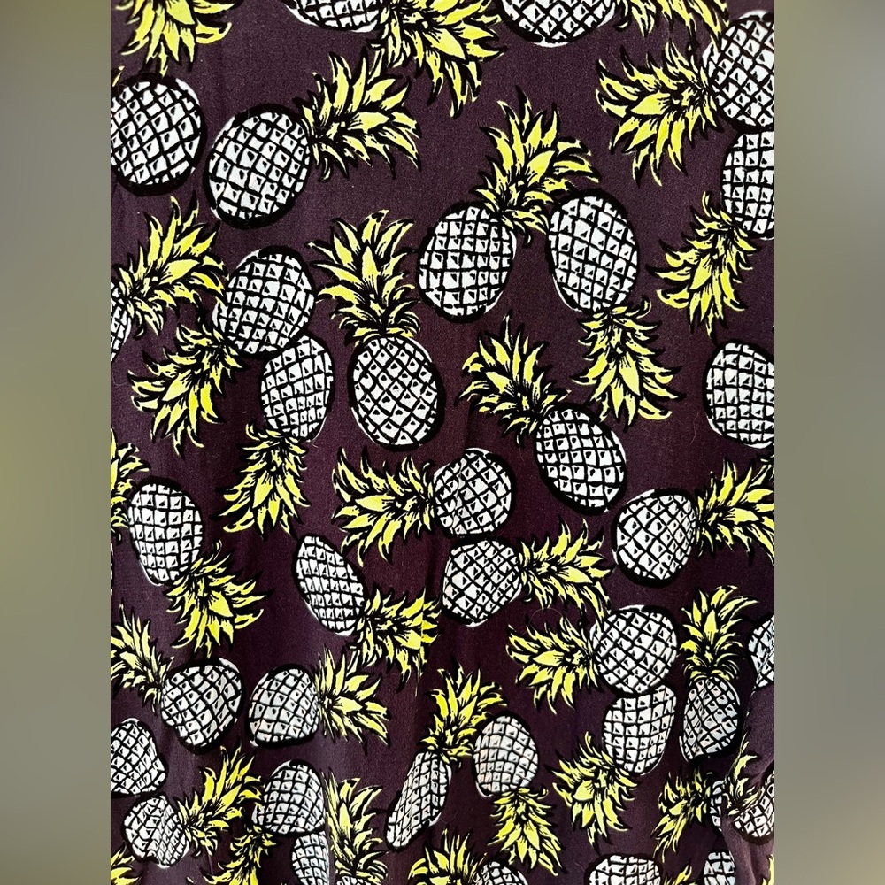 Cropped Hawaiian Button Down Shirt Forever 21 Blue Pineapples NWT Medium - Picture 11 of 12